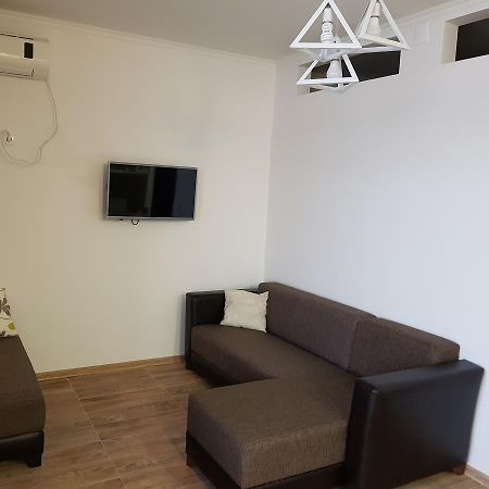 Batumi First Line Apartment ภายนอก รูปภาพ